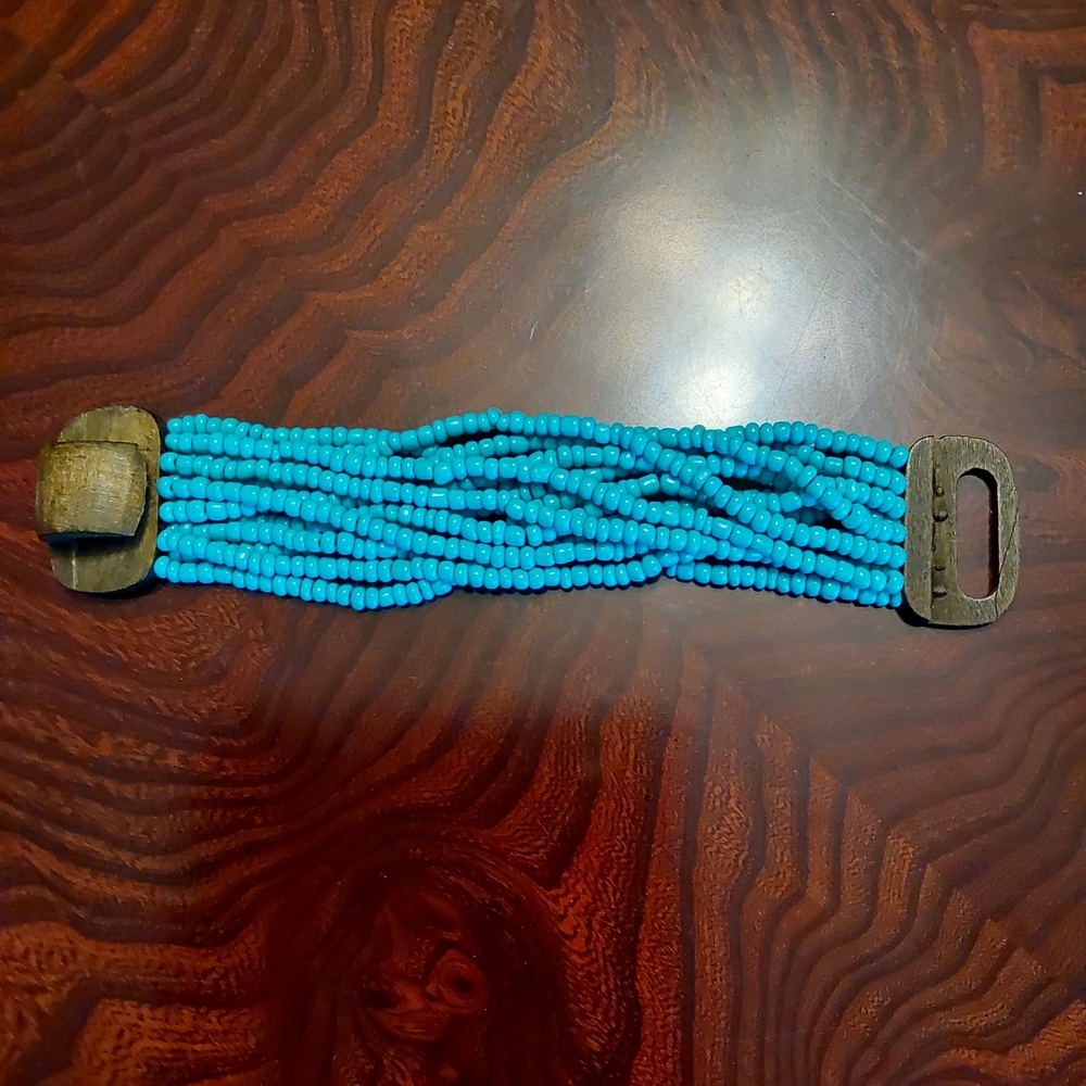 Turquoise Stretchy Beaded Bracelet with Wooden Clasp
